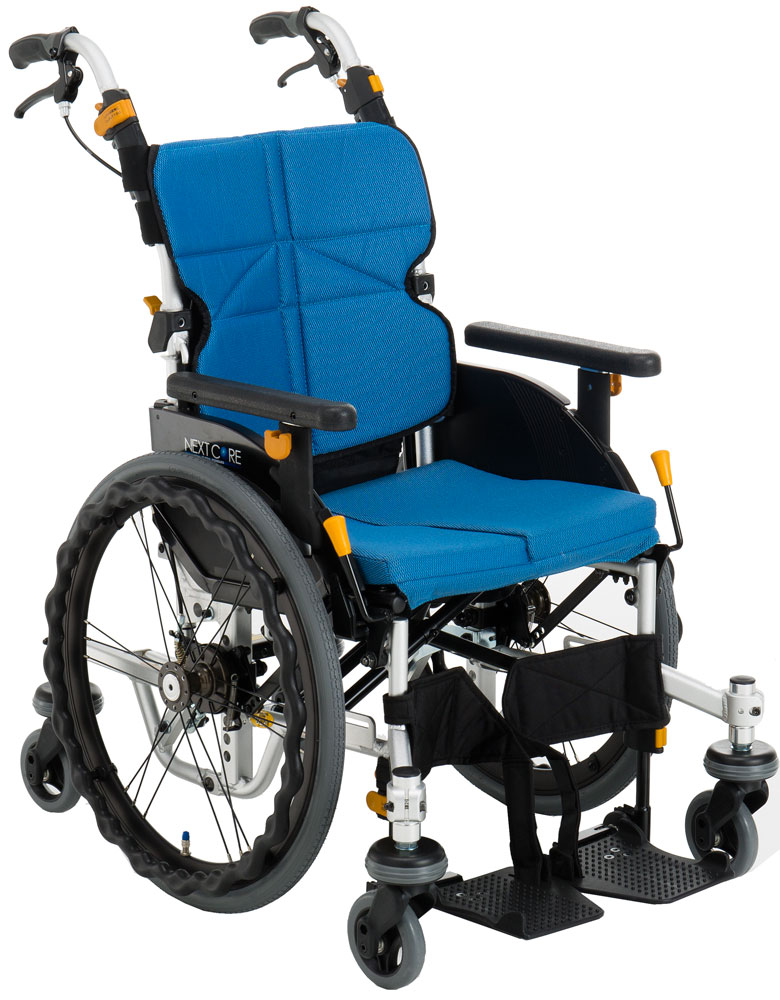 非課税】ネクストコア－くるり 自走用6輪車椅子 低床タイプ NEXT-70B 